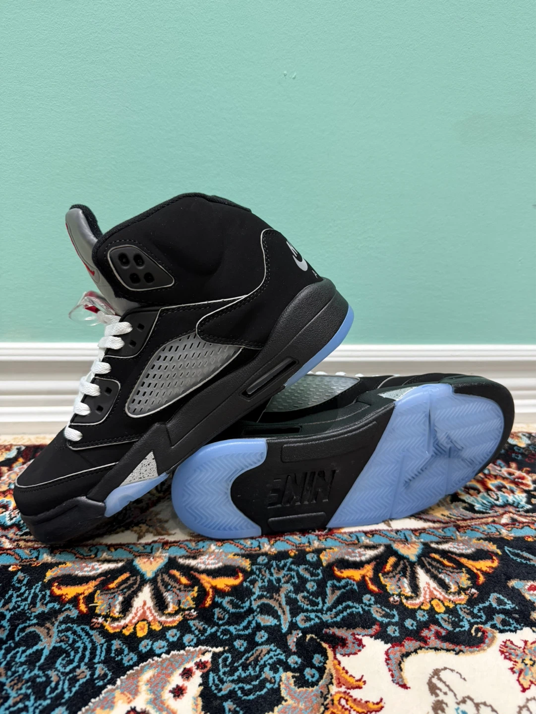 Jordan 5 Retro 'Wolf Grey' Sneakers