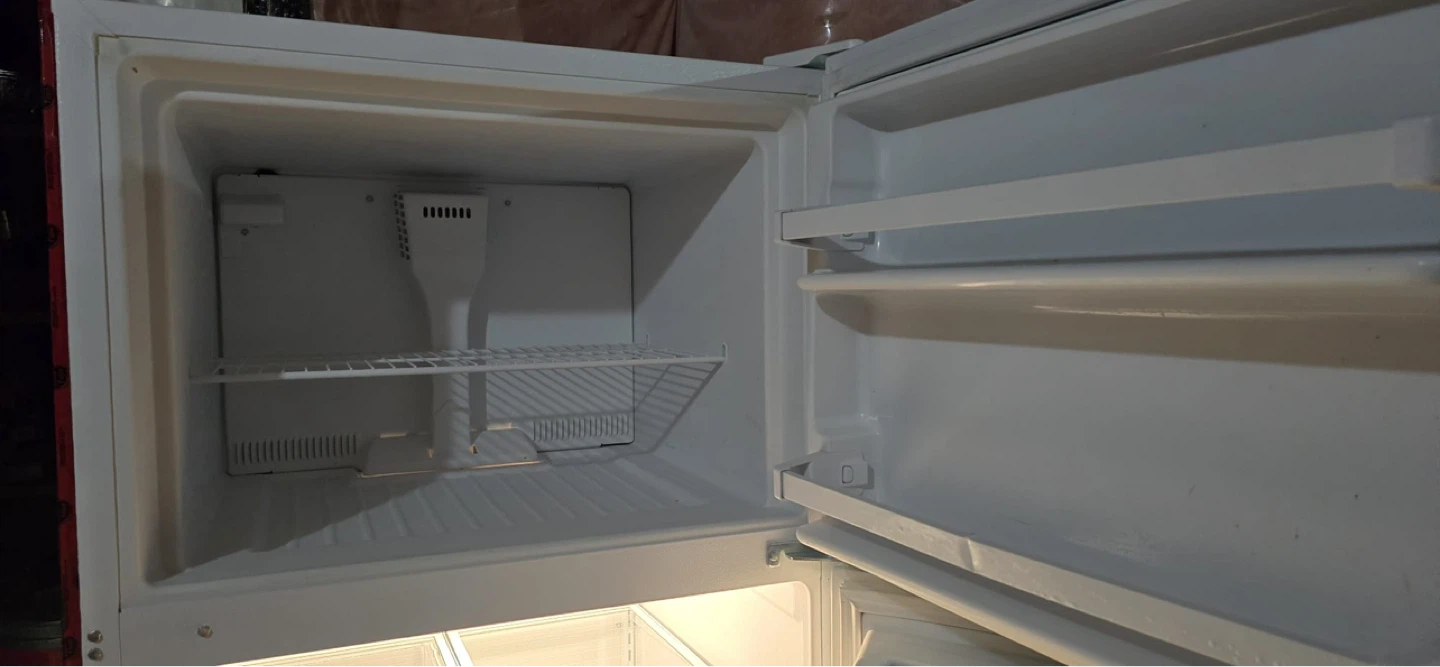 Inglis White Top Freezer Refrigerator - photo 5