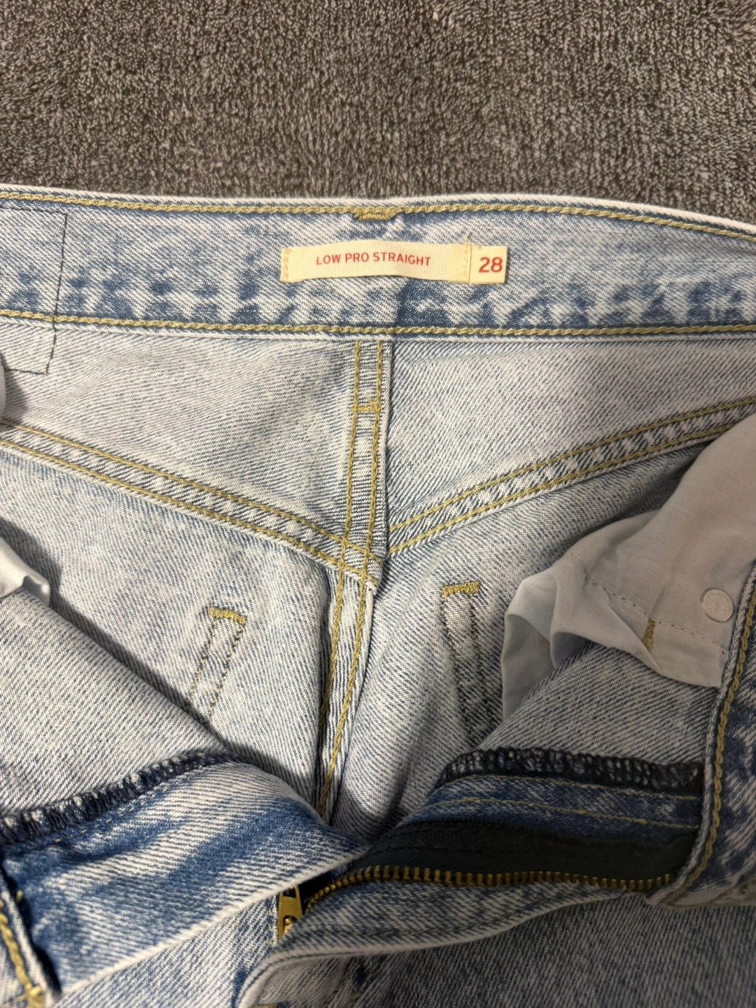 Levi's Low Pro Straight Jeans Size 28 - photo 3
