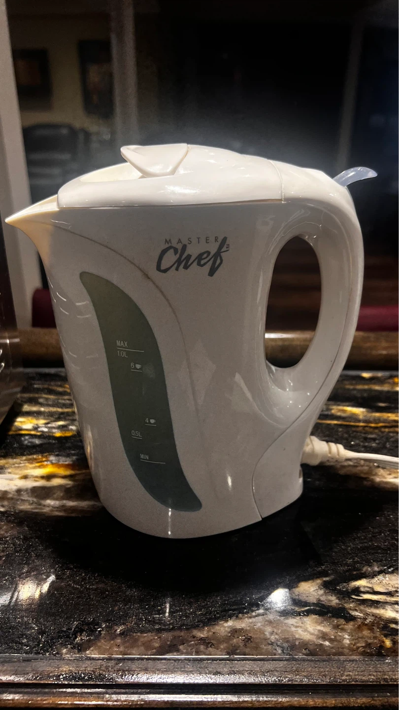 Master Chef White Electric Kettle