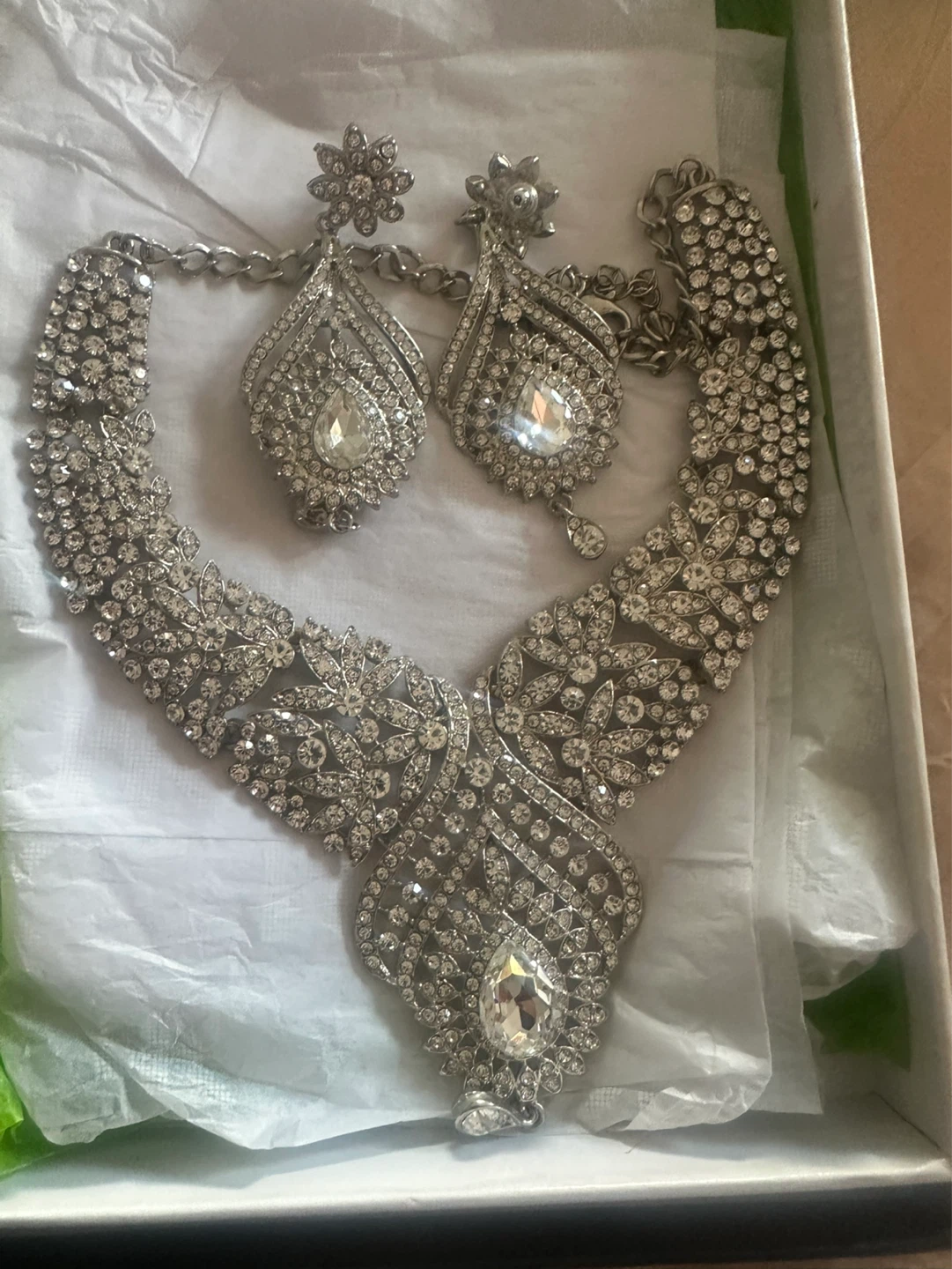 Brand new Rhinestone Necklace and Earring Set