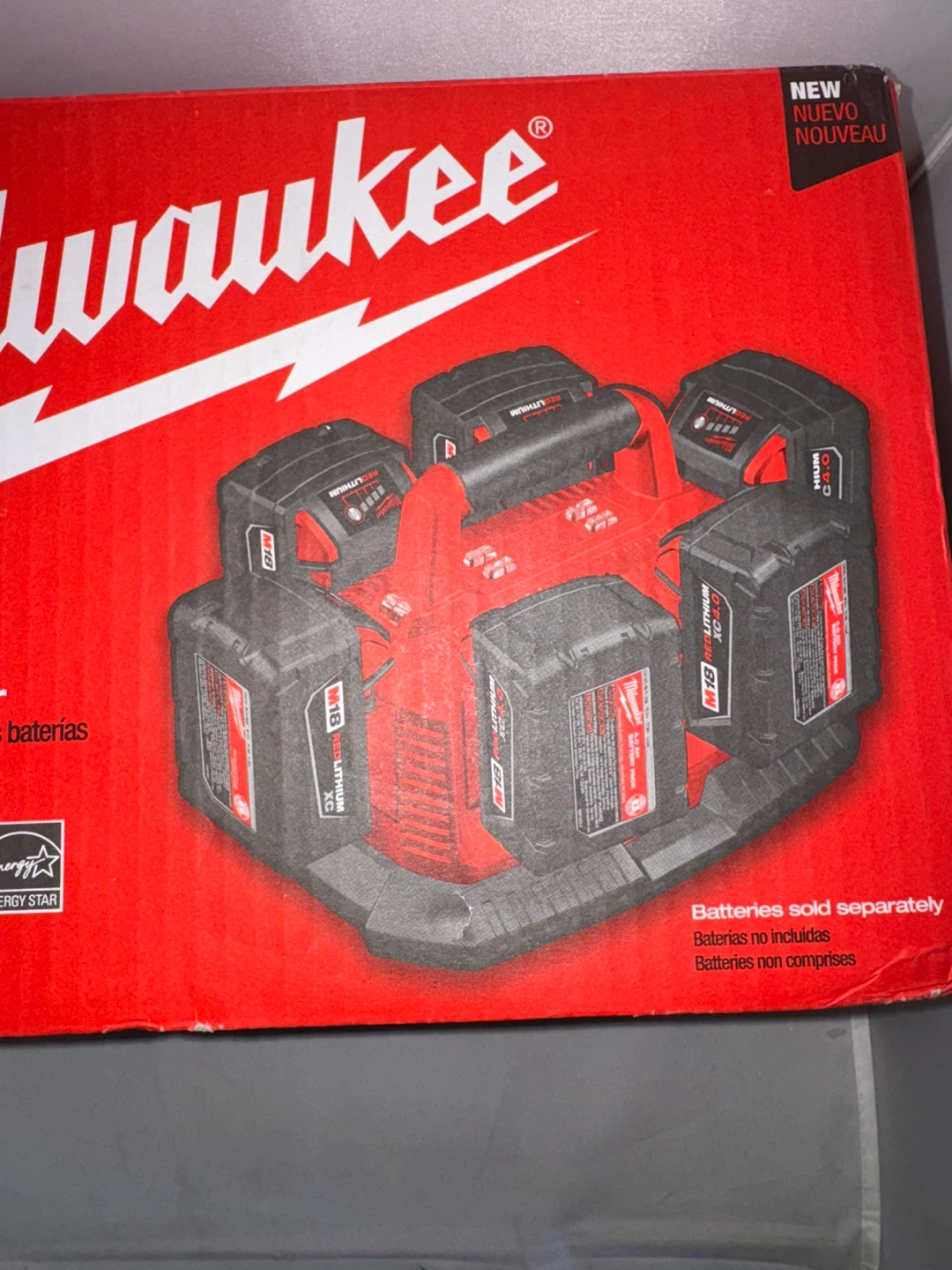 Milwaukee M18 Six-Pack Sequential Fast Charger 48-59-1806 - photo 3