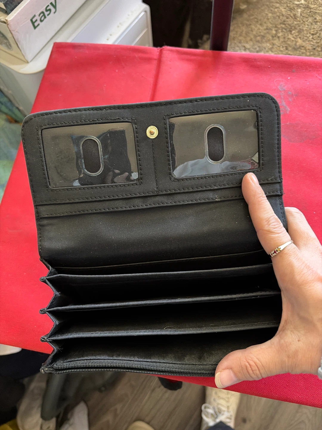 Liz Claiborne Black Wallet - photo 2