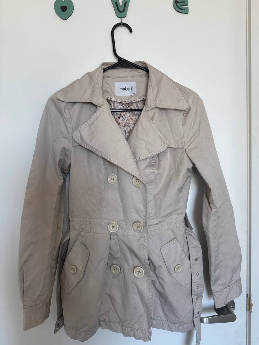 Robin Women's Beige Trench Coat Size 36