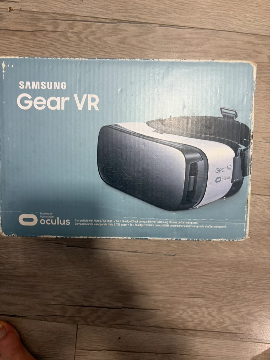 Samsung Gear VR Virtual Reality Headset SM-R322