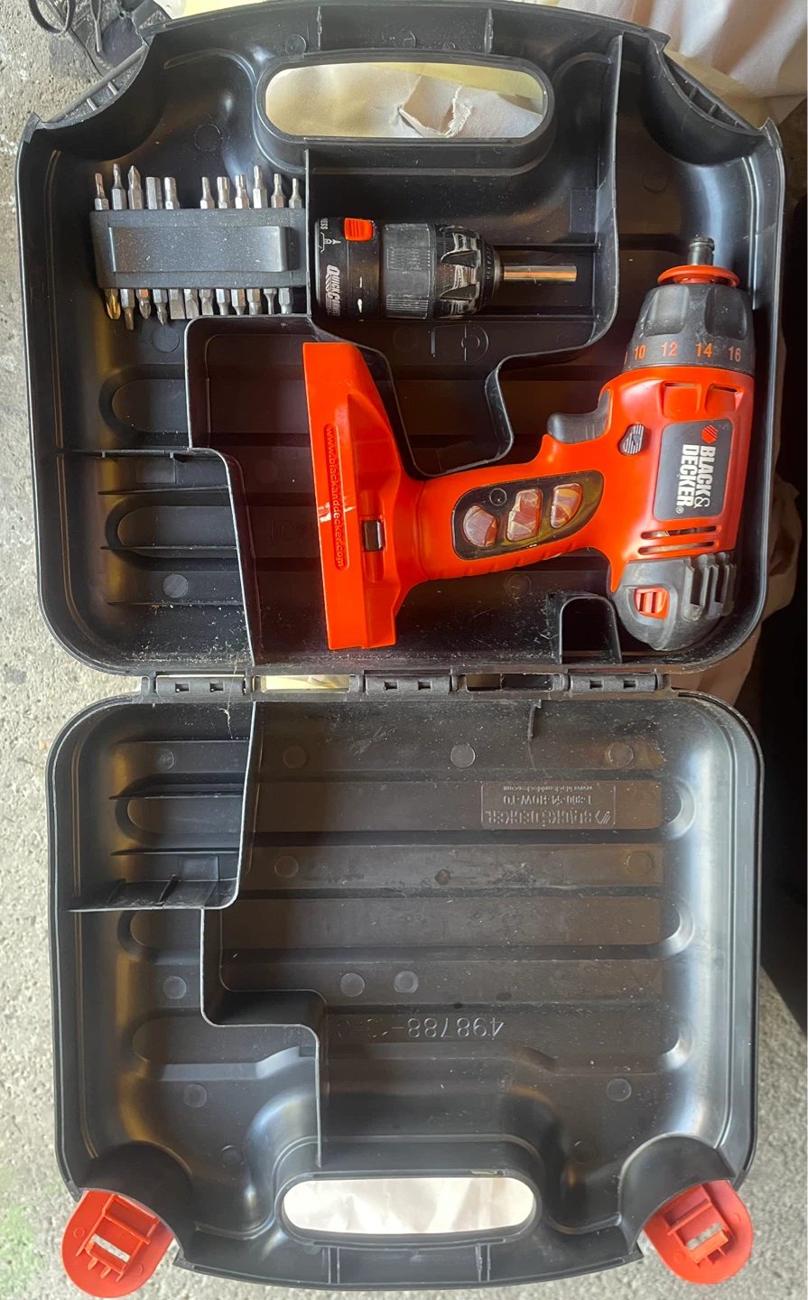 Black & Decker Cordless Drill with Bit Set - photo 2