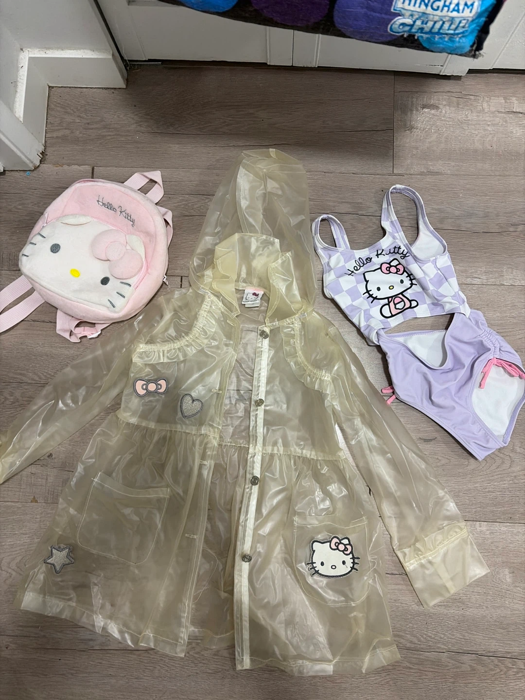 3 items HELLO KITTY. BATHING SUIT JACKET BACKPACK