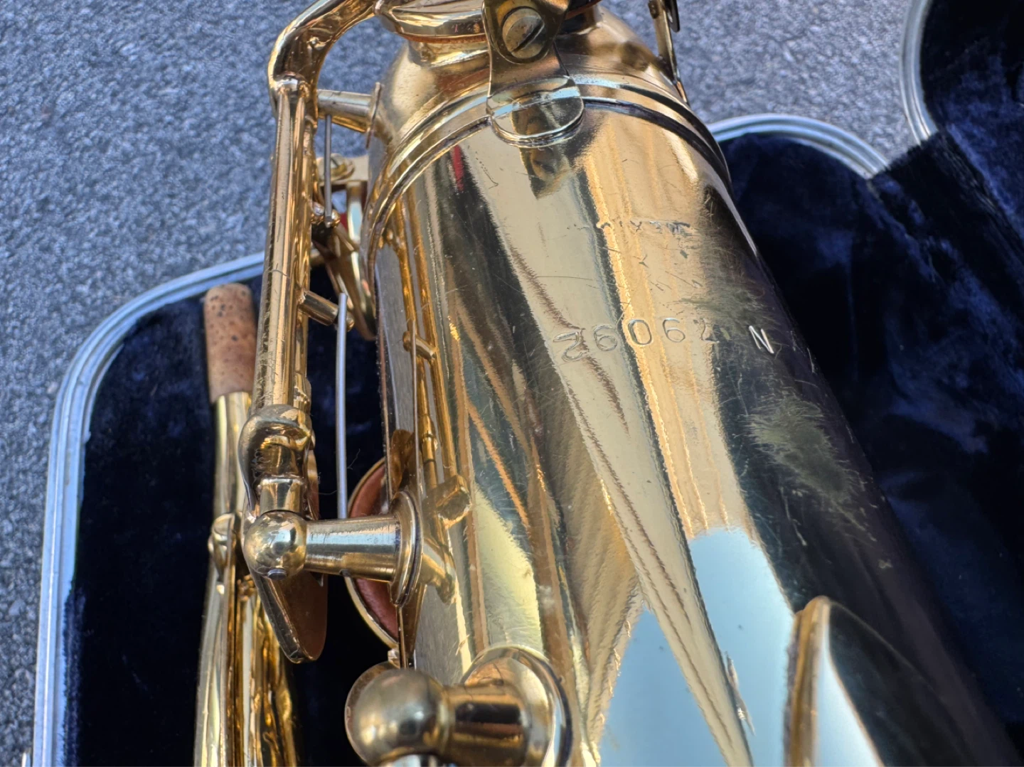 Gold Conn Tenor Saxophone in Case - photo 2