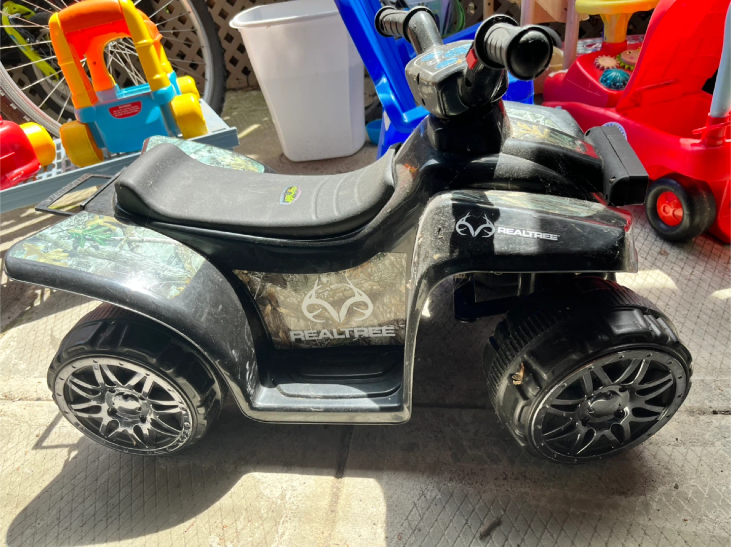 Kids Electric Ride-On ATV with charger - photo 3