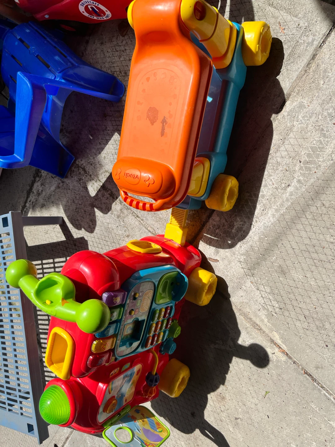 VTech Sit-to-Stand Learn and Grow Activity Walker Toy - photo 2