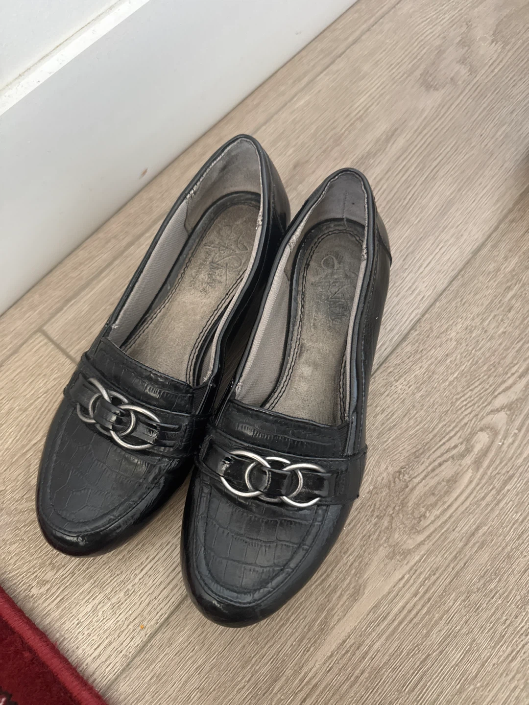 Black Loafers with Chain Detail - photo 2