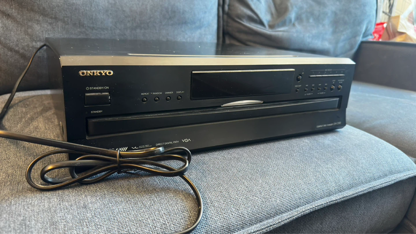 Onkyo DX-C390 Compact Disc Changer - photo 2