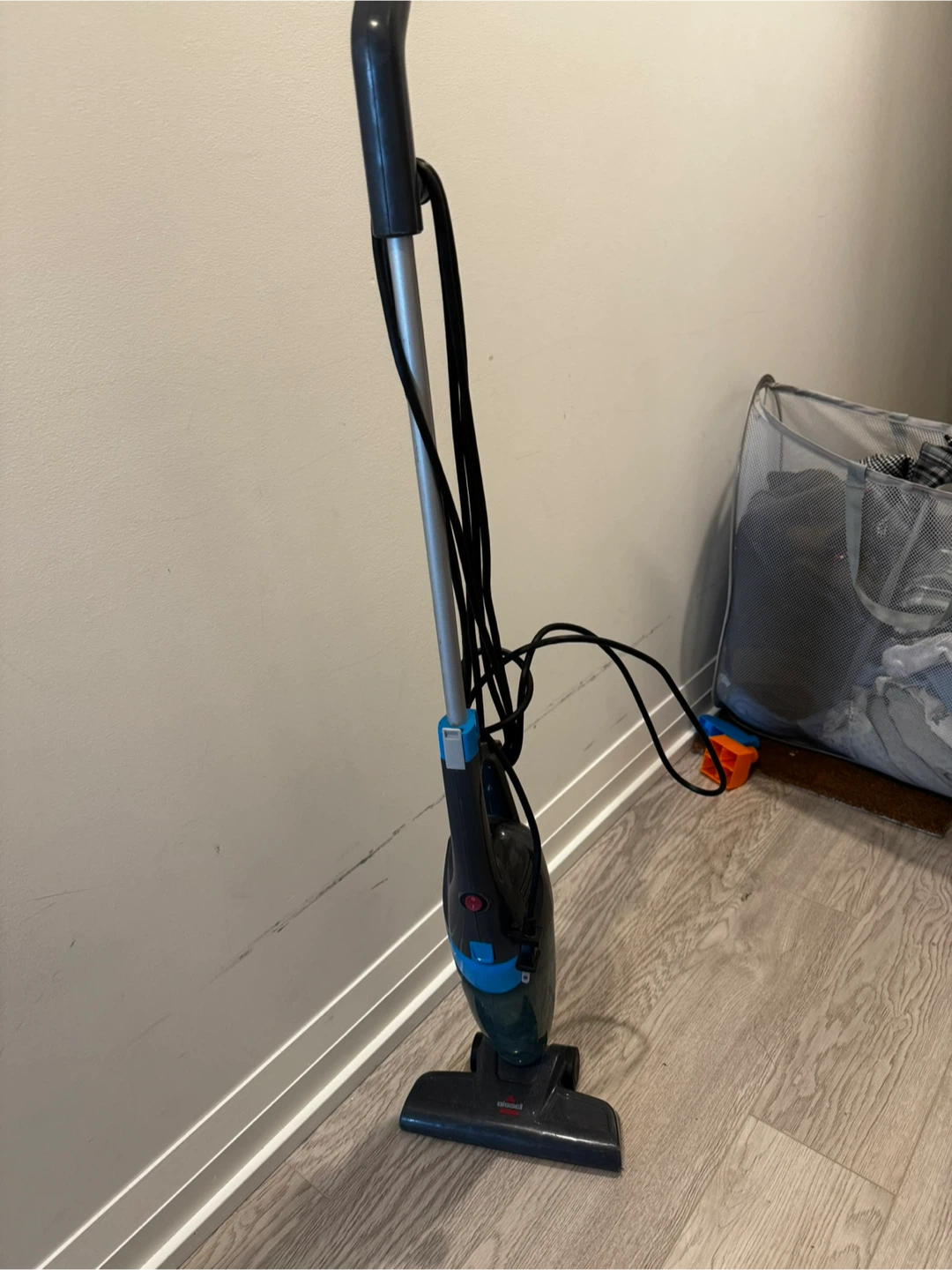 Bissell Stick Vacuum Cleaner 🌱 - photo 2