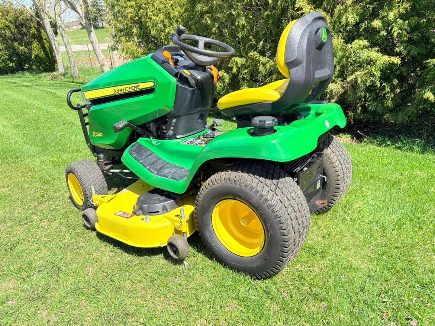 John Deere X380 Lawn Tractor - photo 5