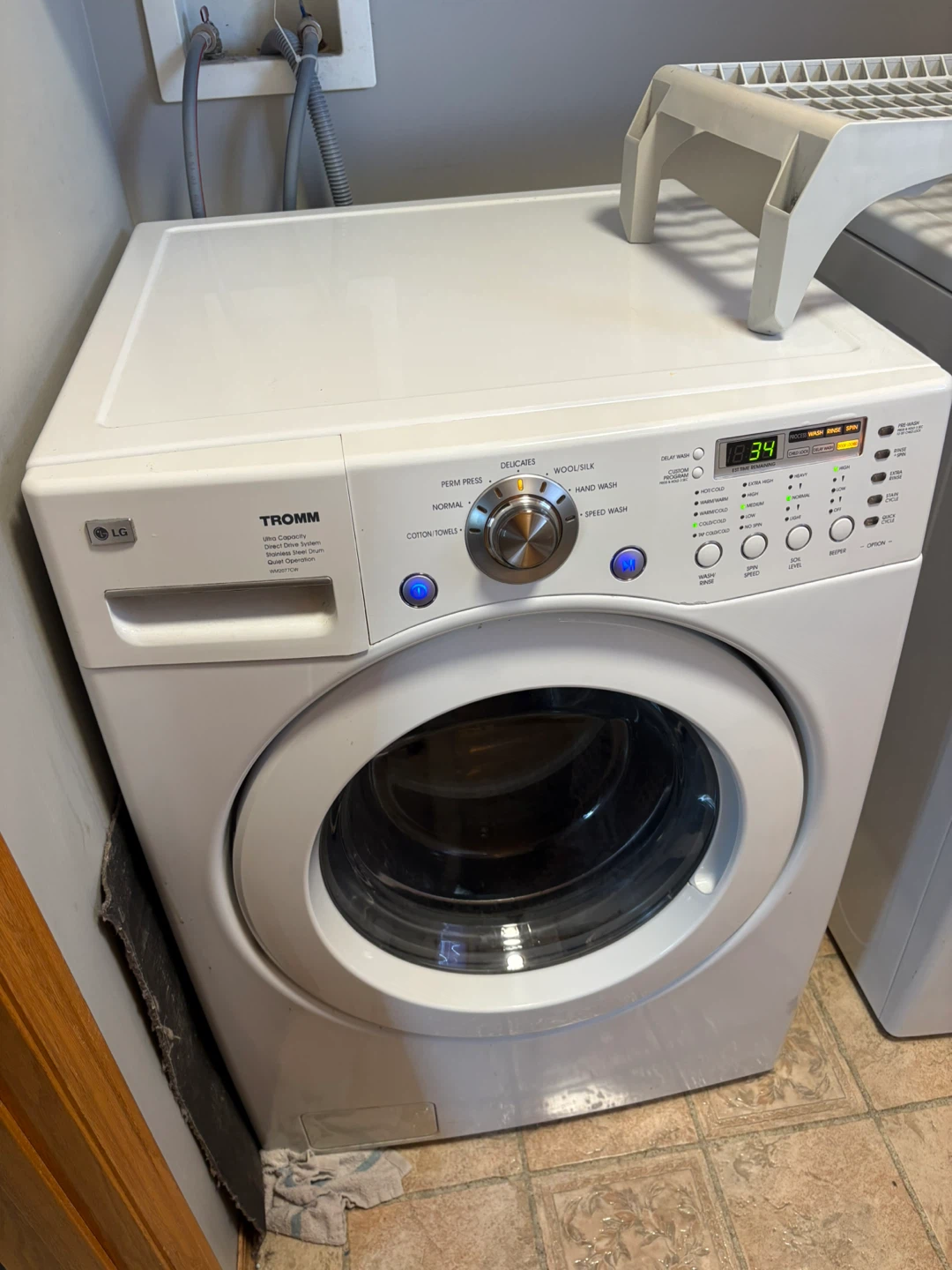 LG washing machine and dryer - photo 2