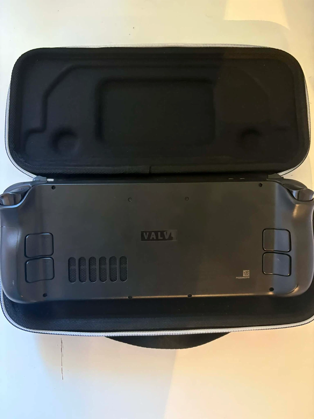 Steam Deck w/ Carrying Case - photo 3