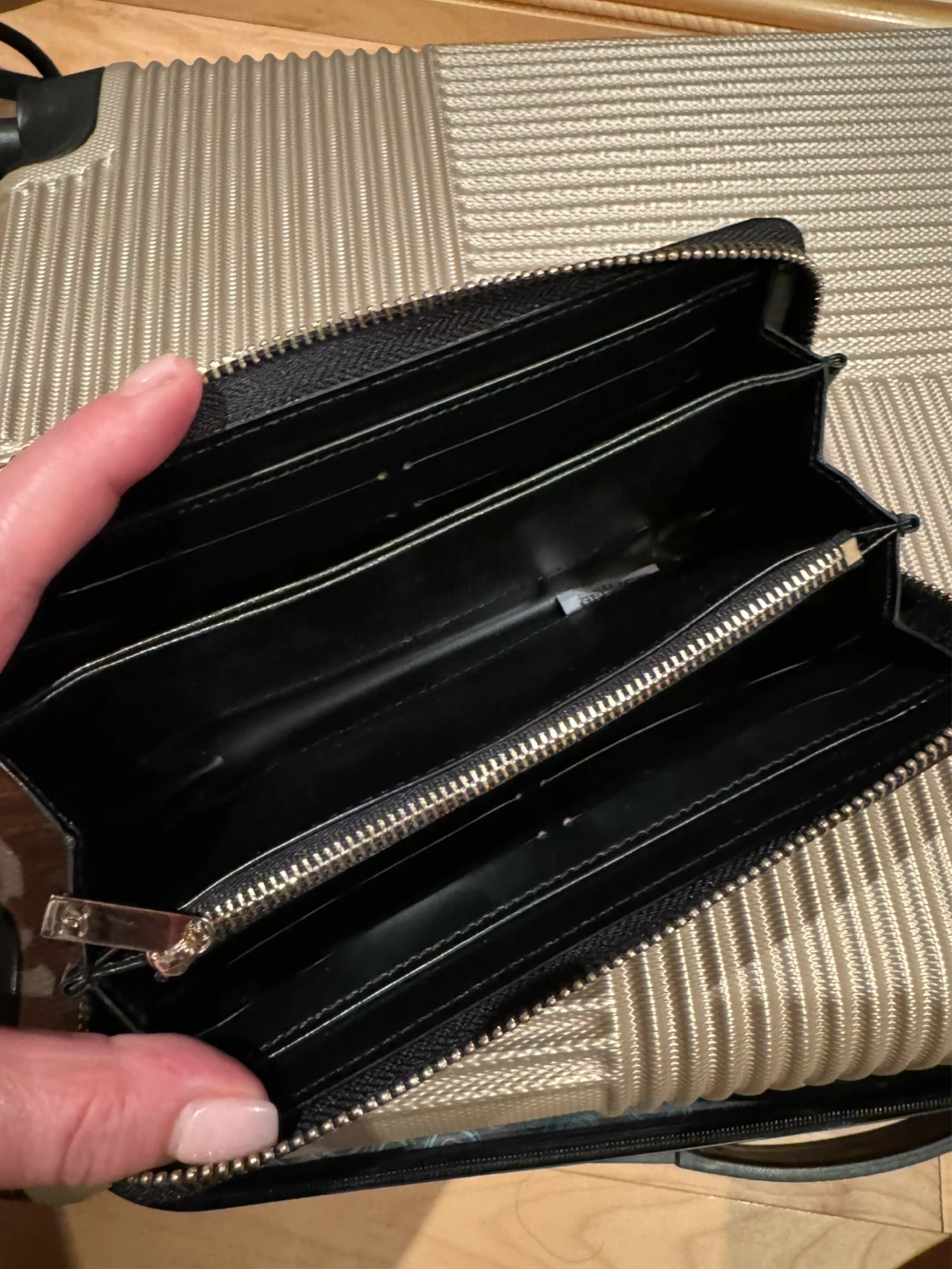 $80 - $150 Louis Vuitton & Chanel Zip Around Wallets - photo 3