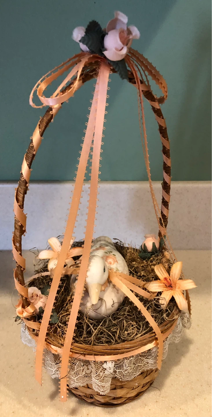 Decorative Basket with Duck Figurine - photo 3