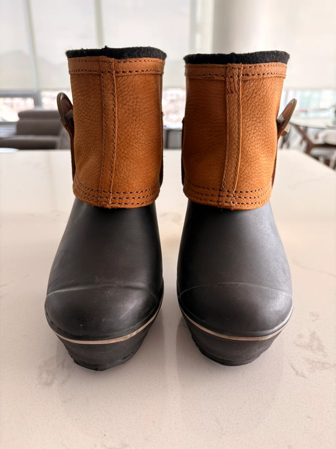 Sorel Black & Tan Leather Heeled Boots - photo 4