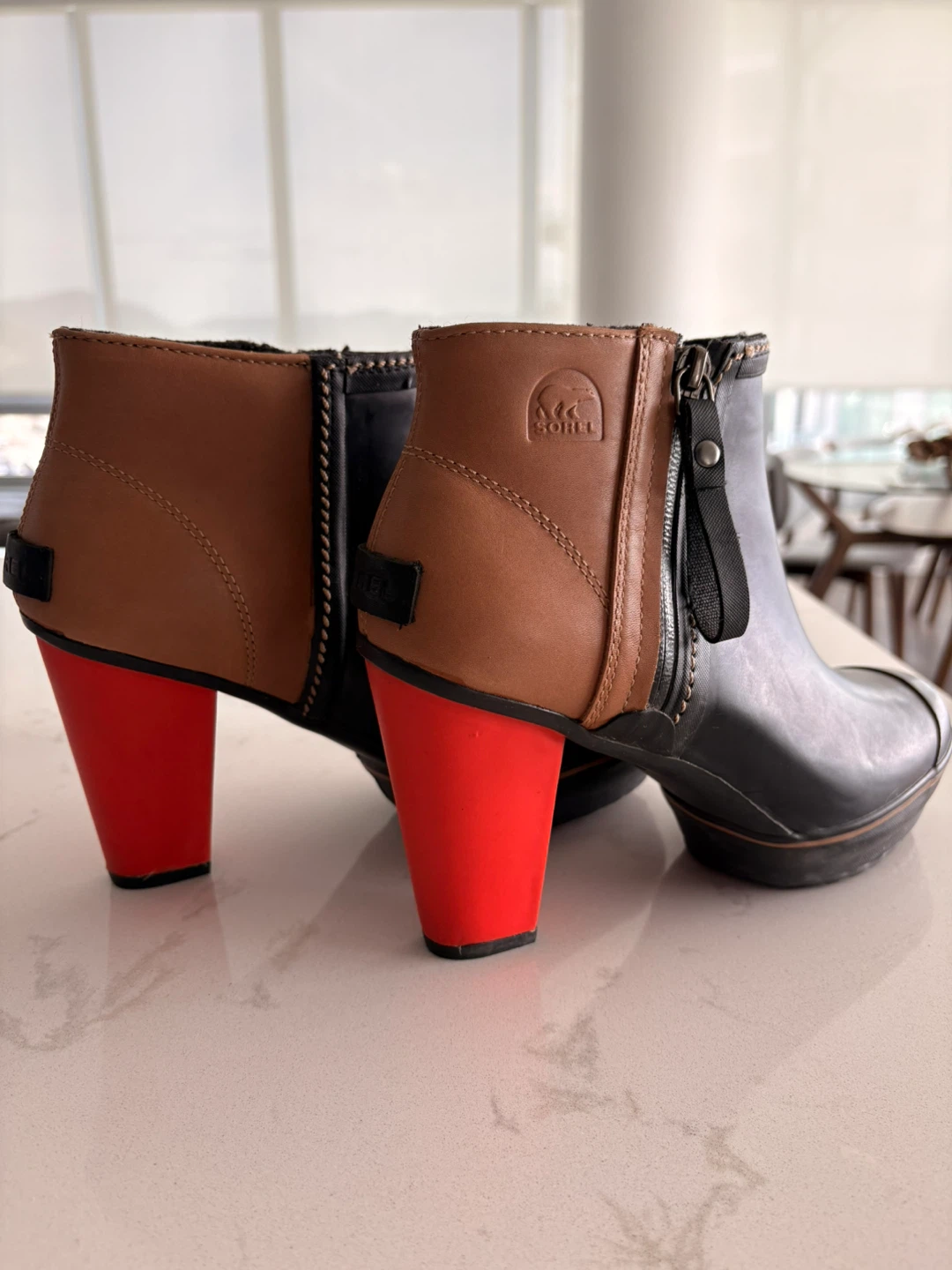 Sorel Ankle Boots with Red Heels Sz9.5 - photo 2