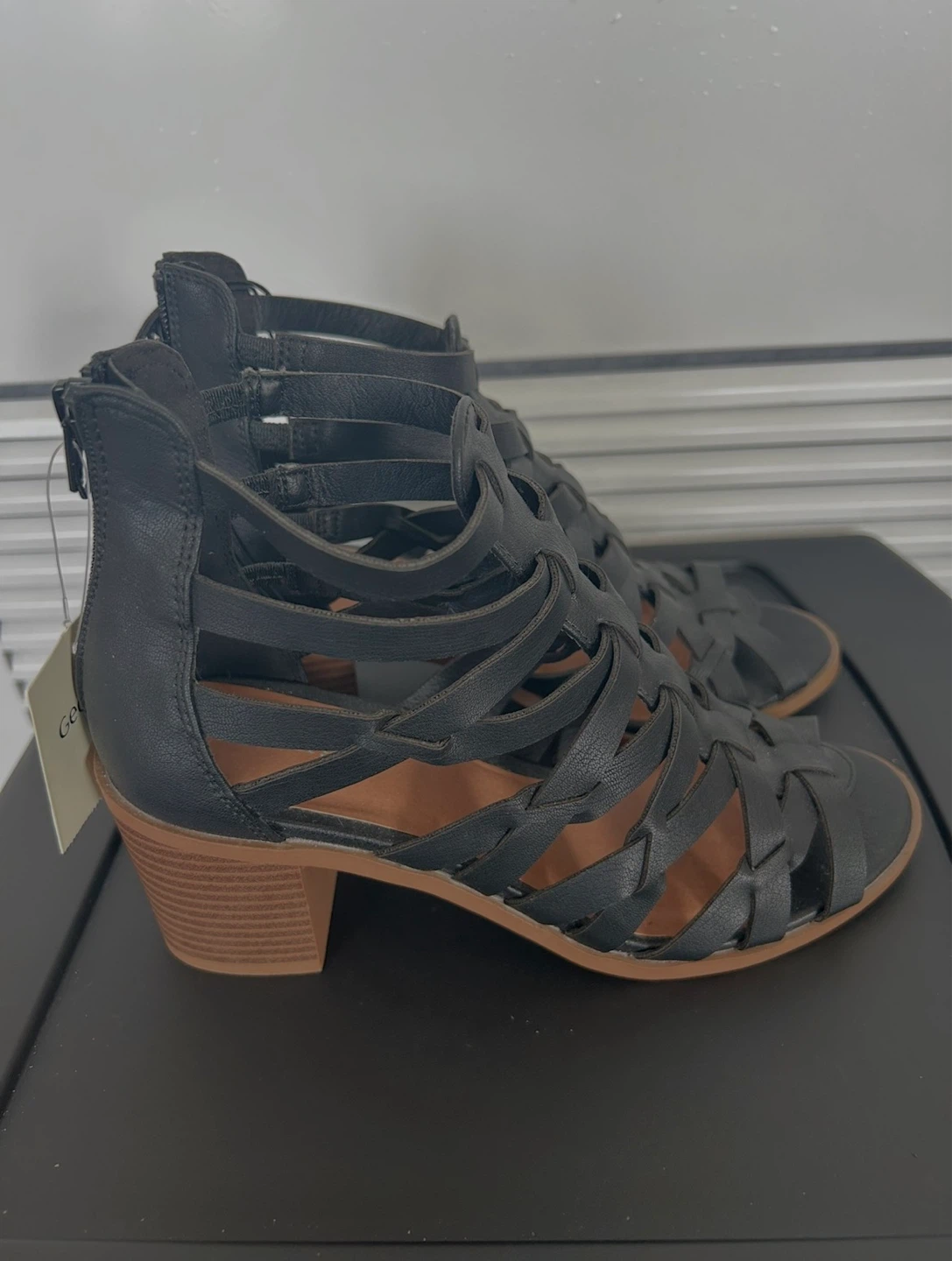 George Black Gladiator Sandals Size 6 - photo 2