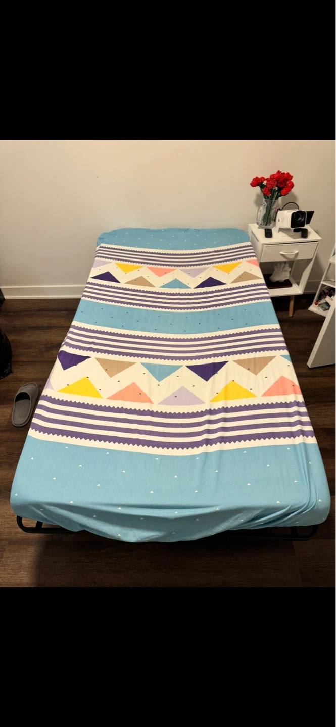Twin mattress with bed frame - photo 2