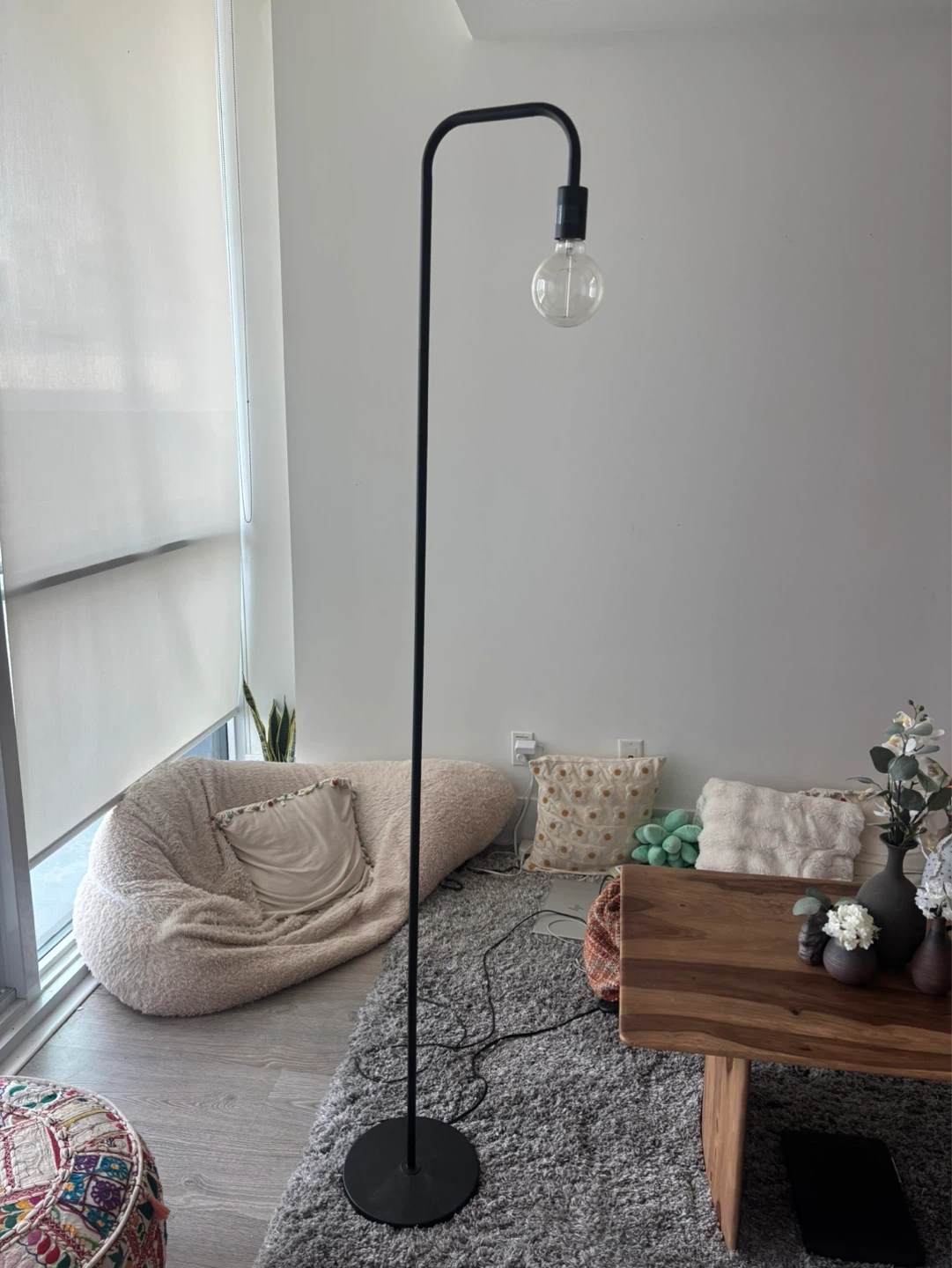 Black Floor Lamp