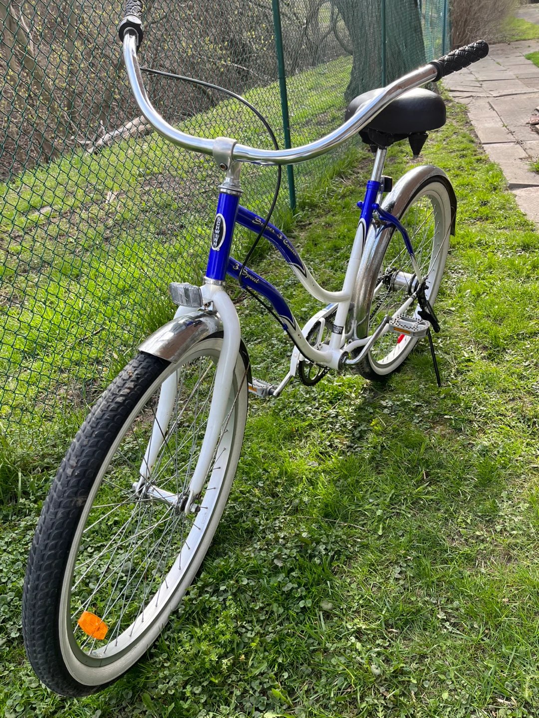 Schwinn Cruiser Bicycle - White and Blue