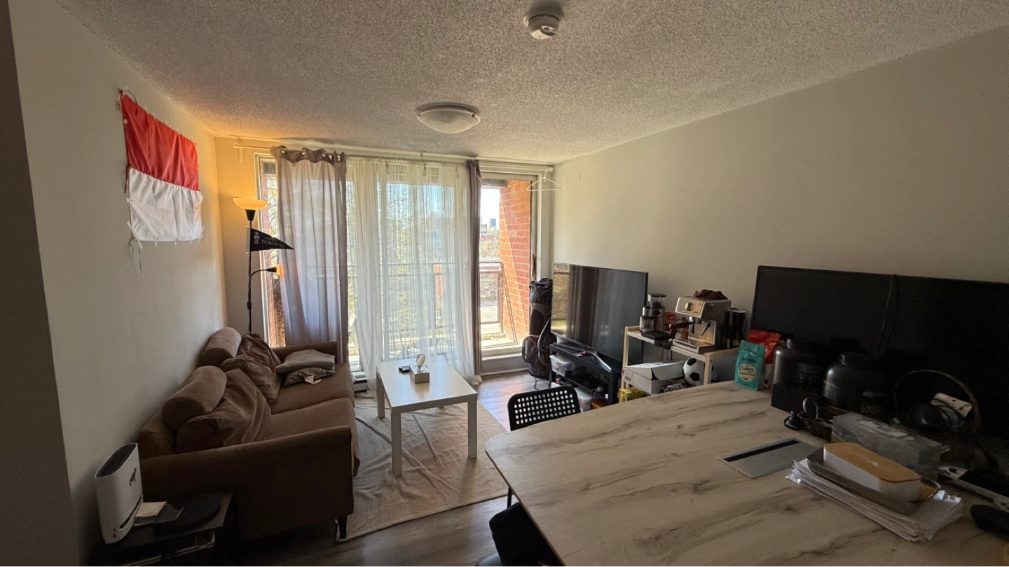 Furnished Summer Sublet Downtown Toronto - $800 - photo 2