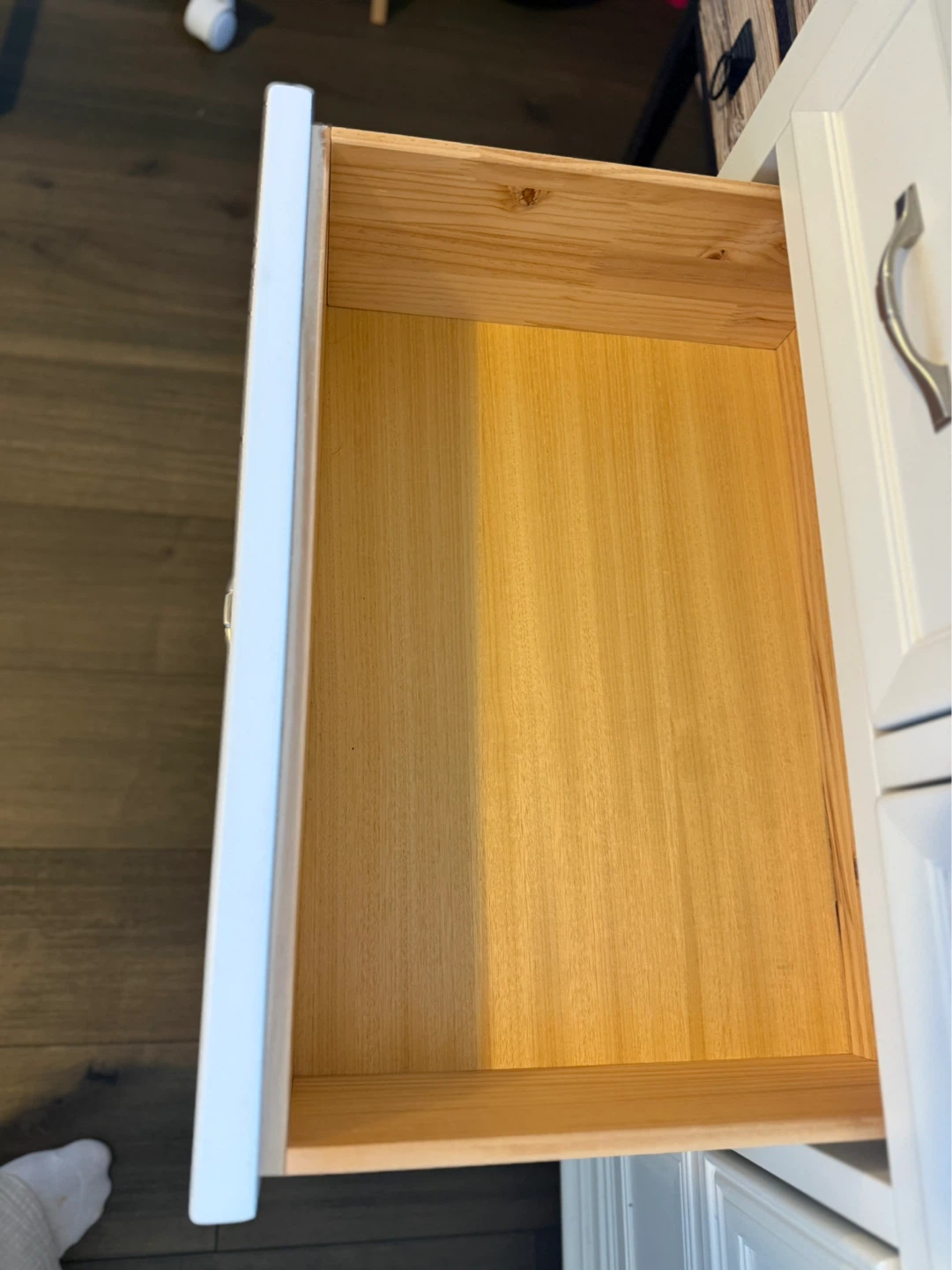 White 7-Drawer Dresser - photo 3