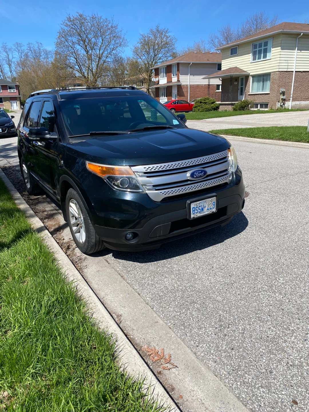 2014 Ford Explorer XLT AWD 7 Passenger SUV - photo 2