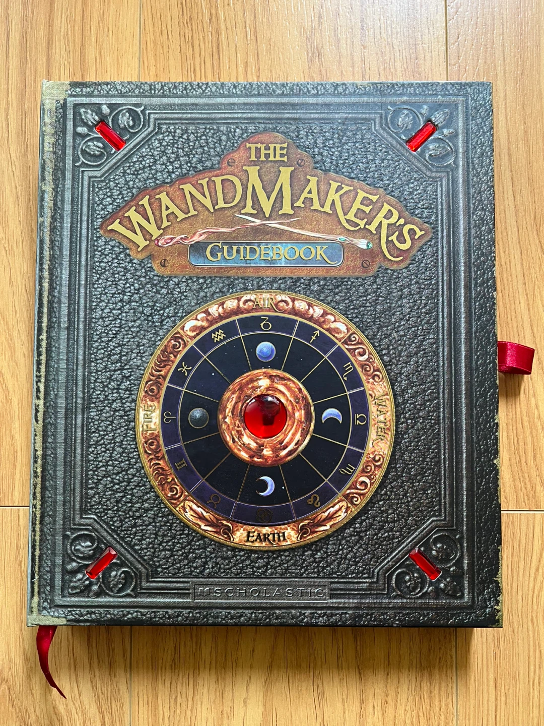 The Wandmaker's Guidebook by Scholastic