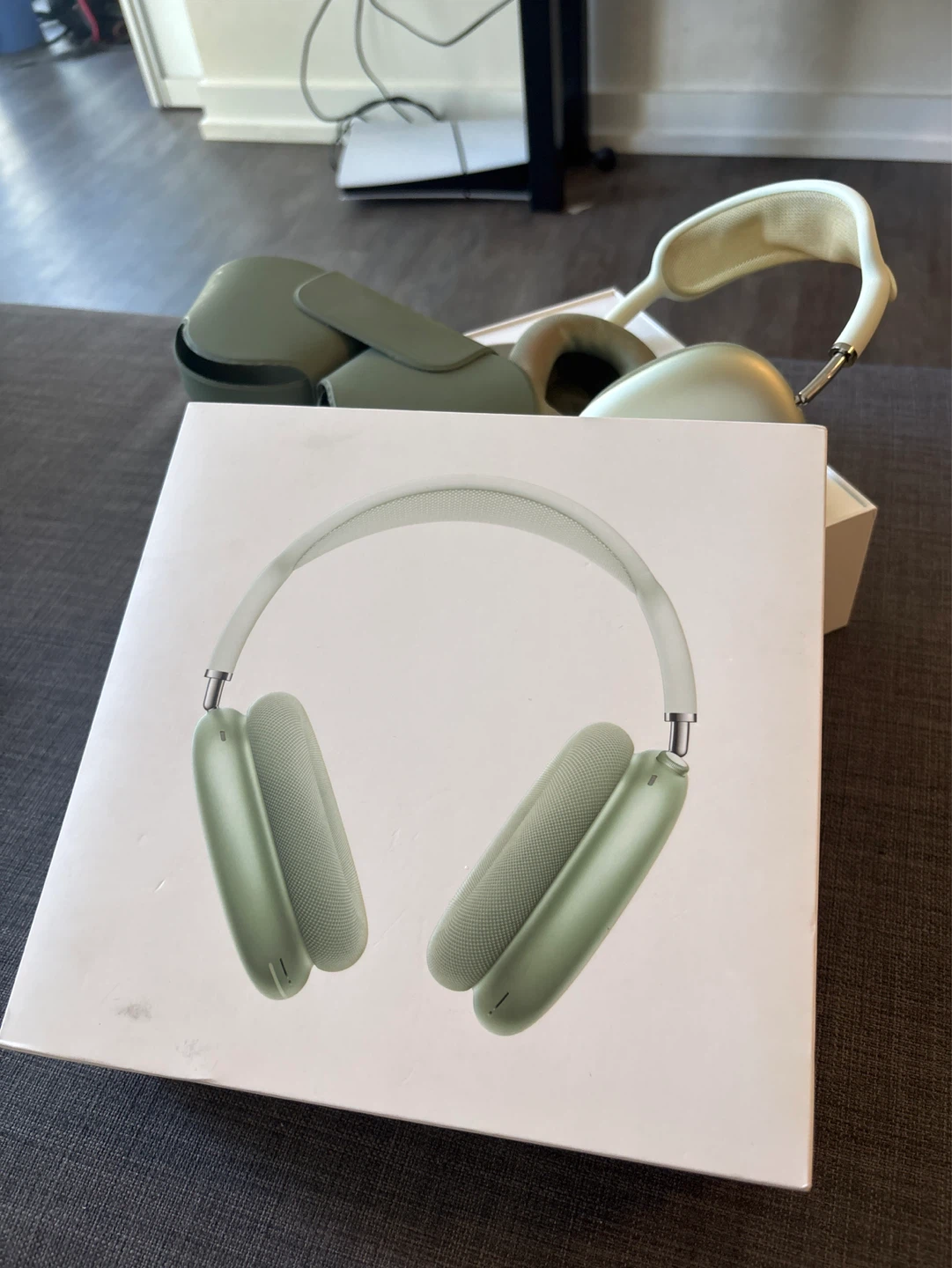Apple AirPods Max Headphones - Green