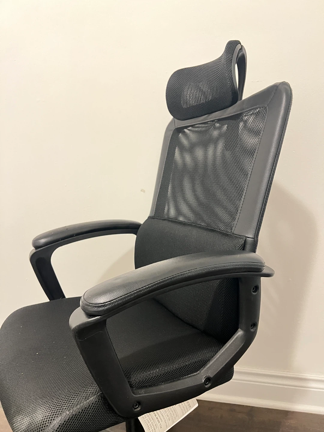 Black Mesh Office Chair with Headrest