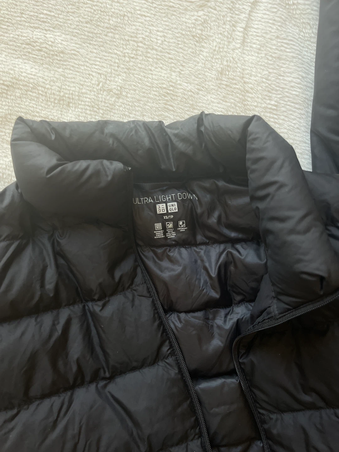 Uniqlo Ultra Light Down Vest Black XS - photo 3