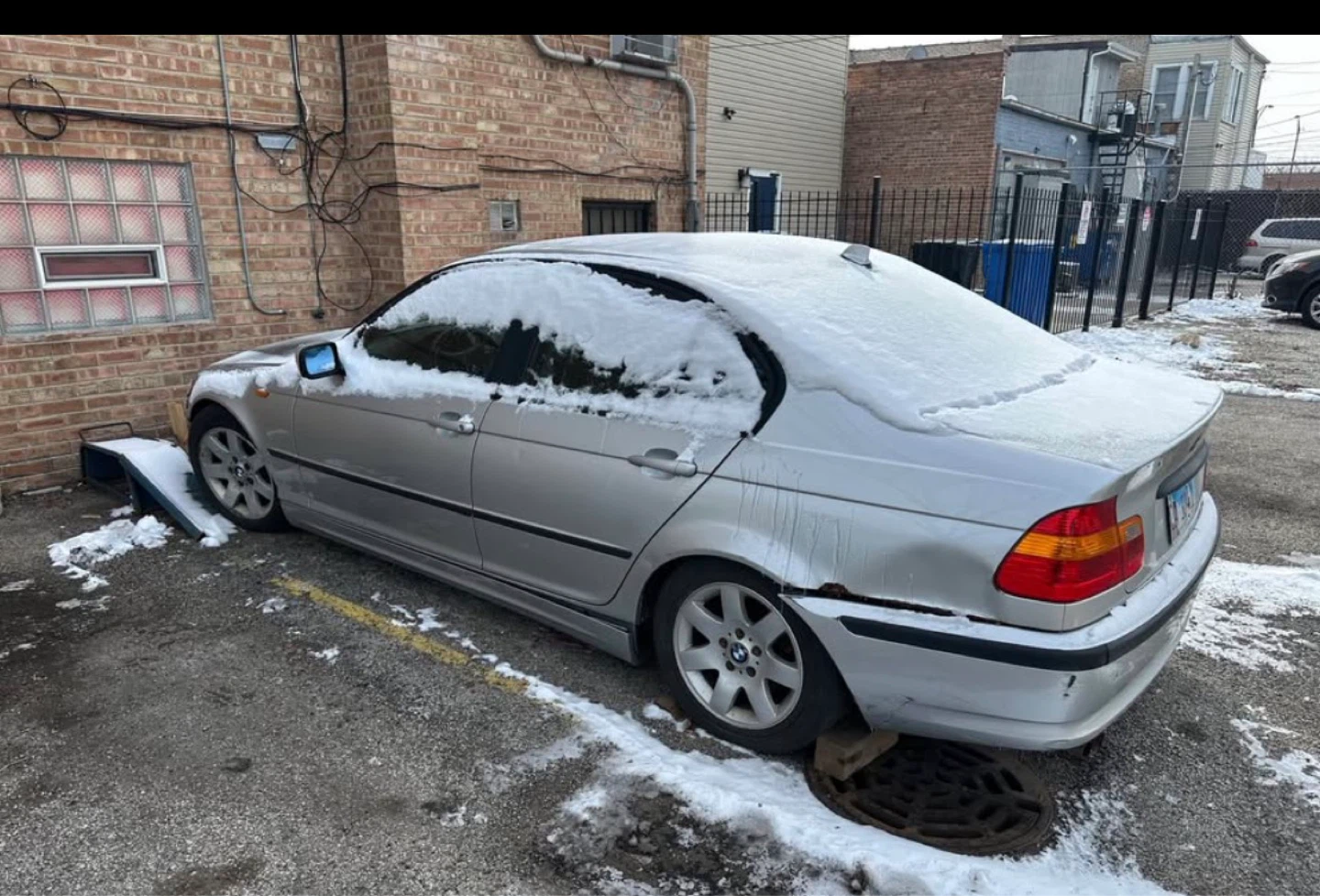 BMW 325i Sedan