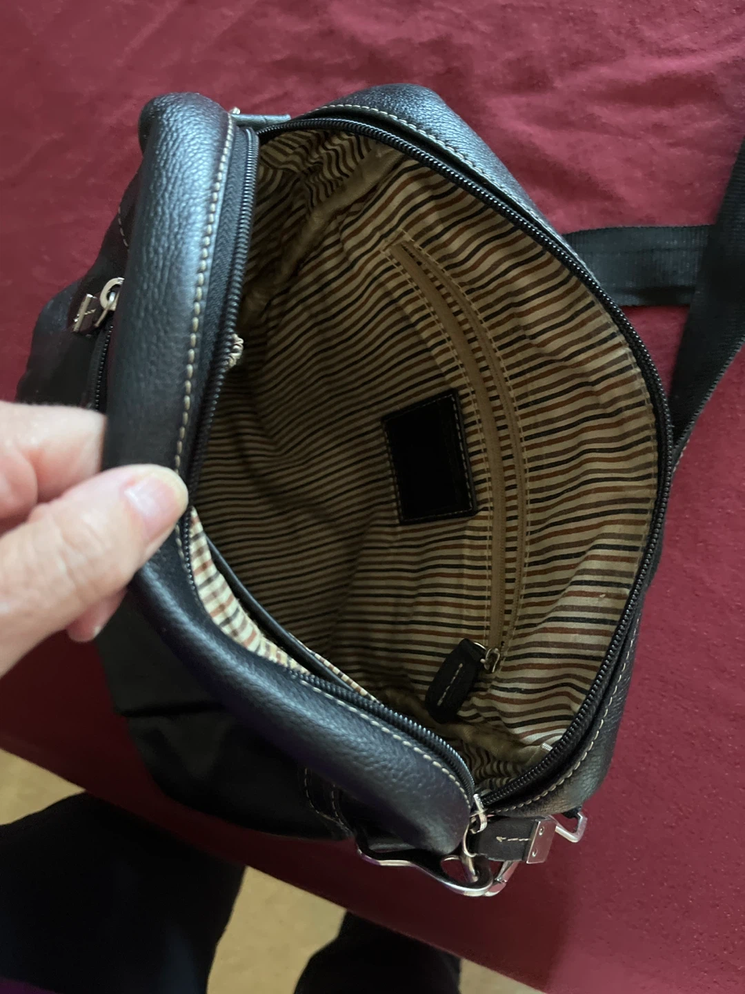 Black Leather Crossbody Bag - photo 3