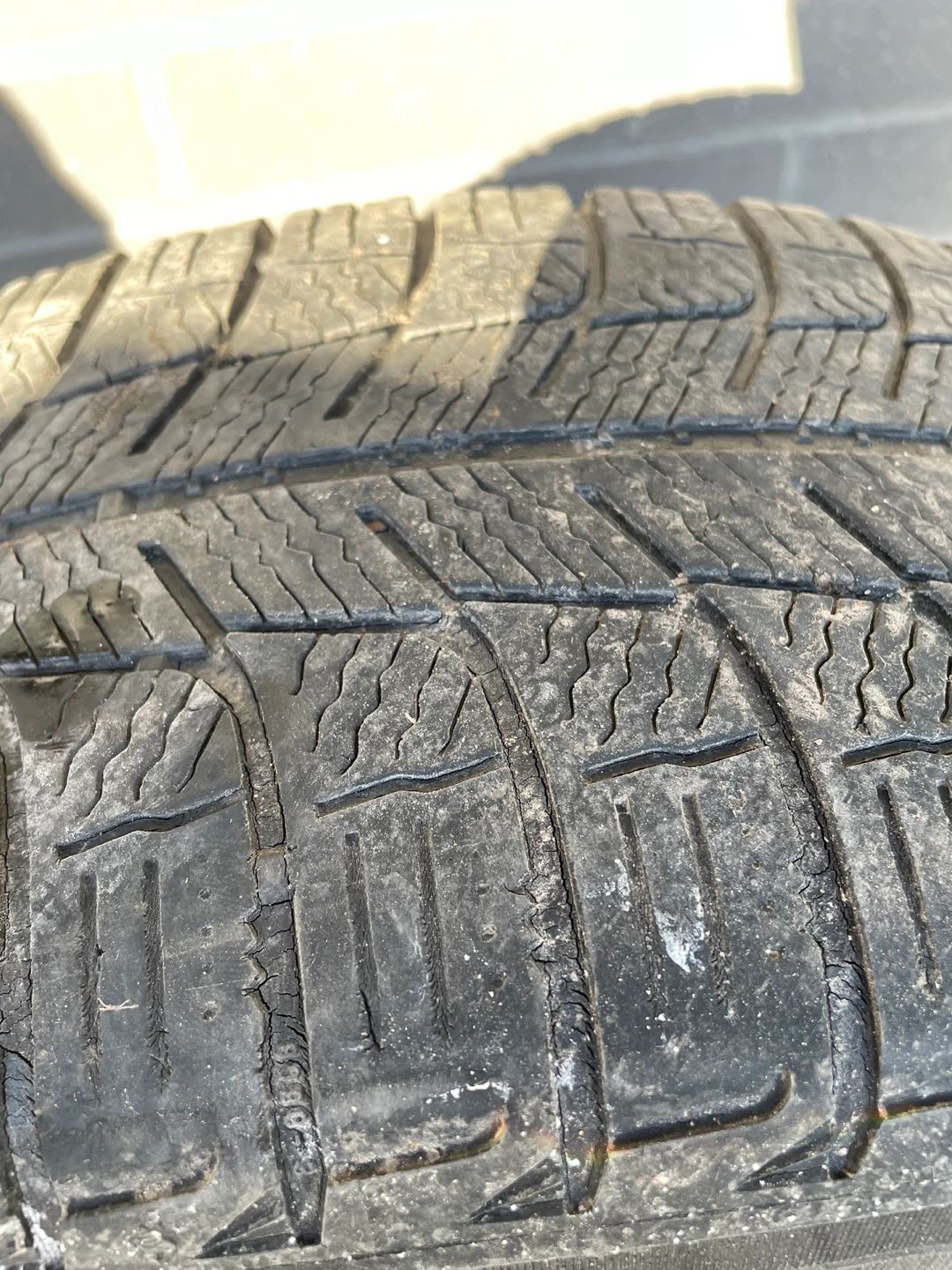 Pneu 195/65 R15 avec enjoliveur Volkswagen - photo 2
