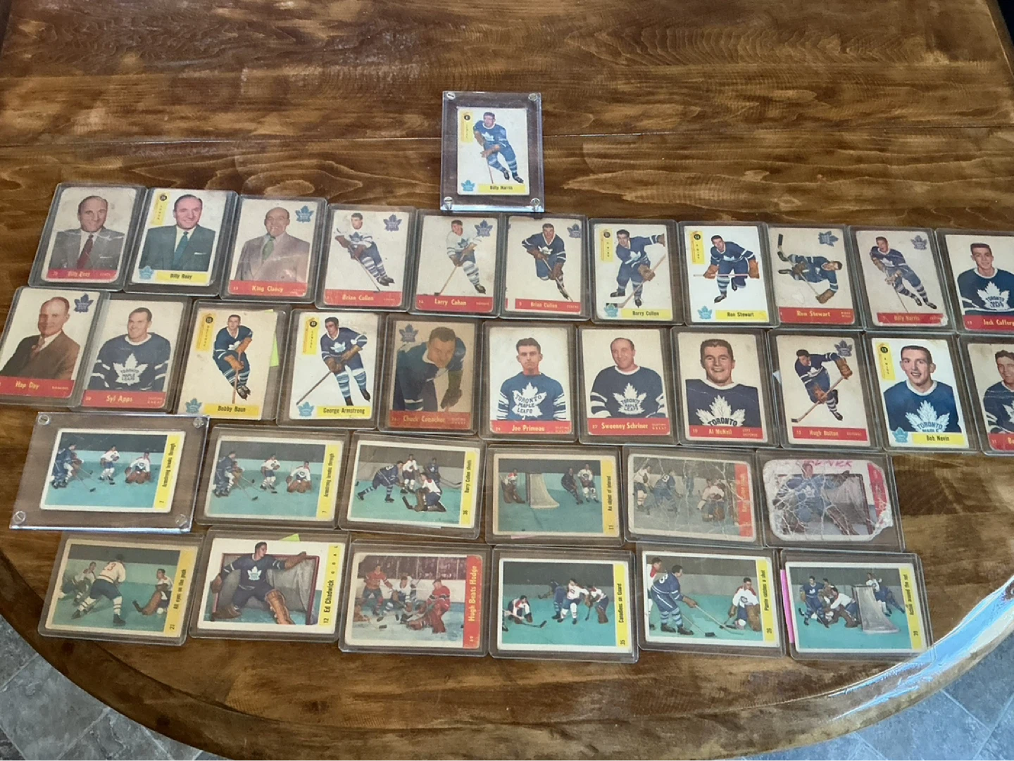 Lots o’ 1955-56-57-58 PARKHURST TORONTO MAPLE LEAFS  Cards !