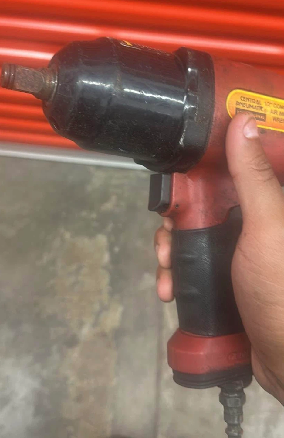 CENTRAL PNEUMATIC 1/2" Composite Air Impact Wrench - photo 3