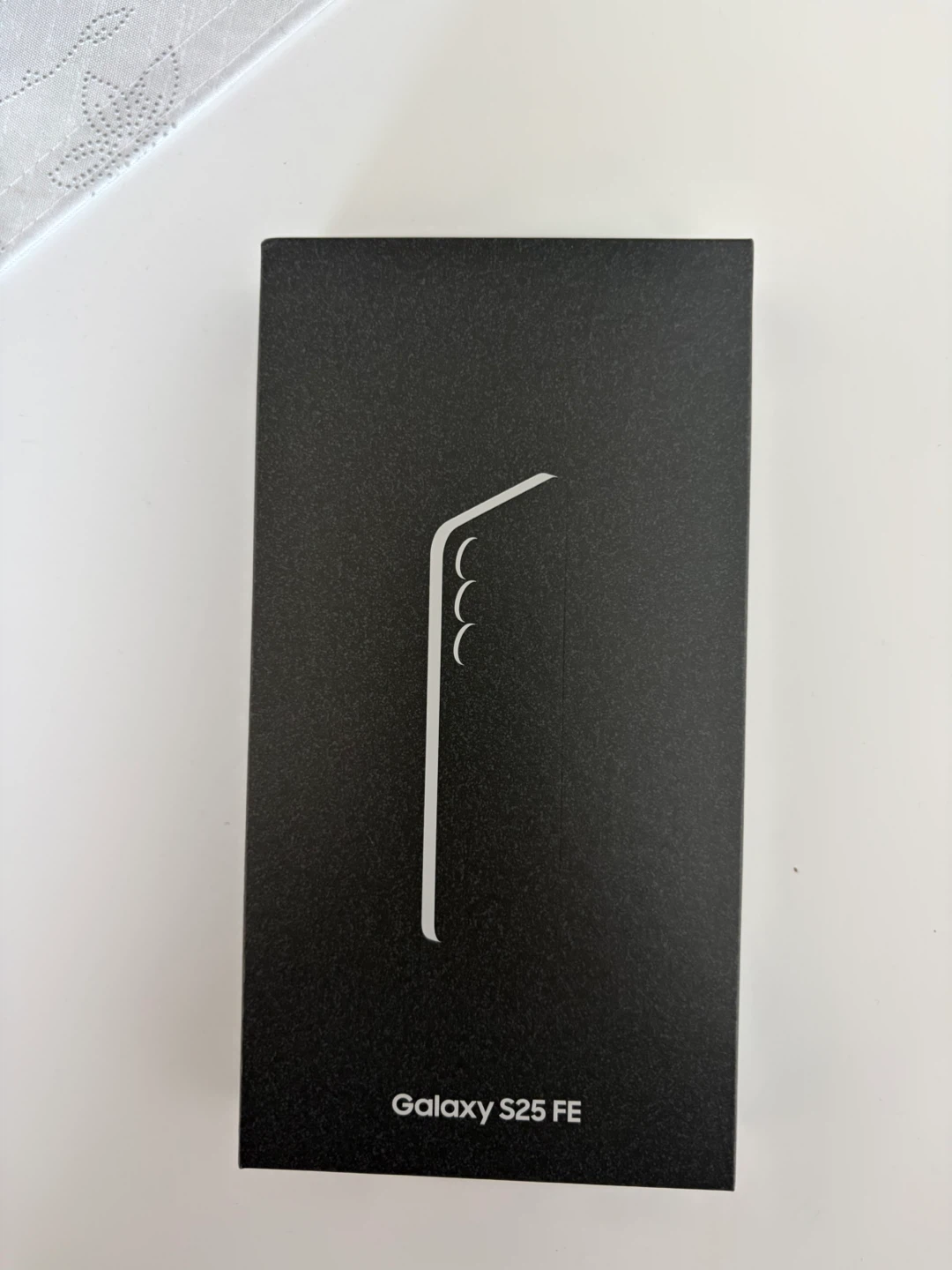 Samsung Galaxy S25 FE Jet Black 128GB - Brand New - Sealed