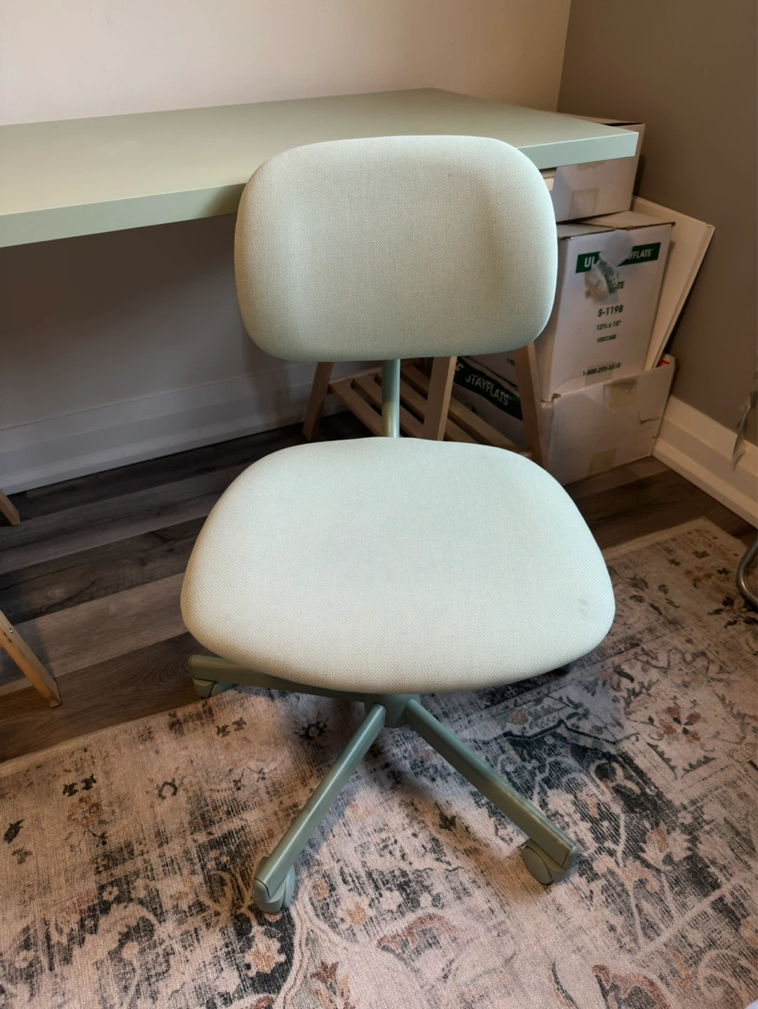 IKEA BLECKBERGET Light Green Desk Chair-free!