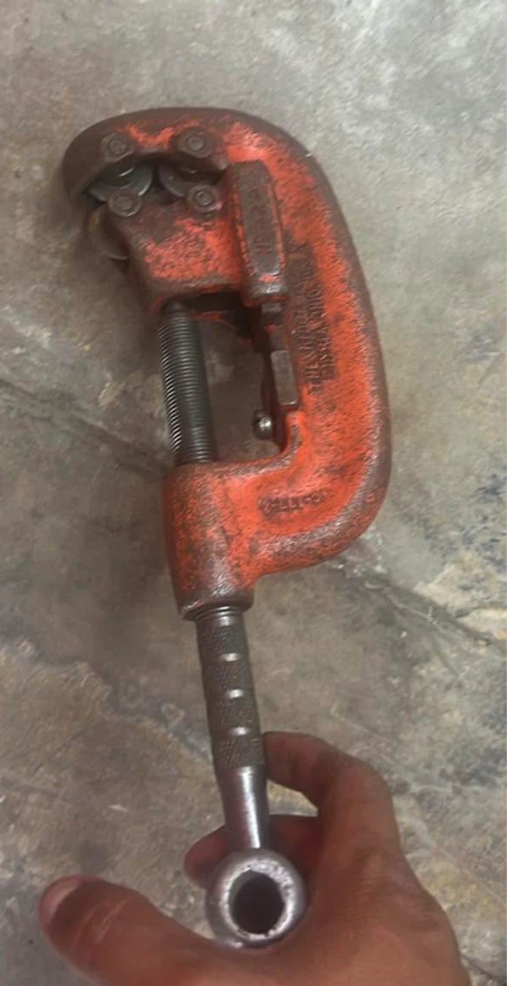 RIDGID Pipe Cutter - photo 2