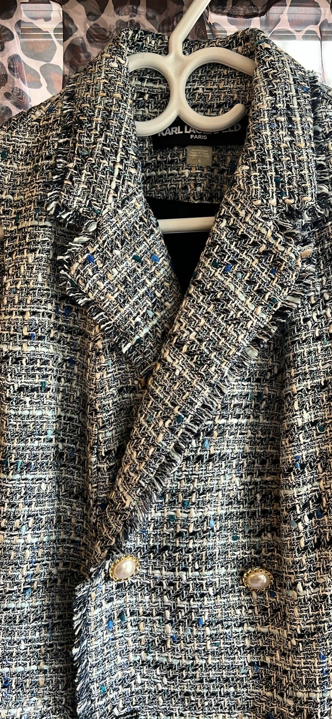 Karl Lagerfeld Paris Sleeveless Blazer Size 6