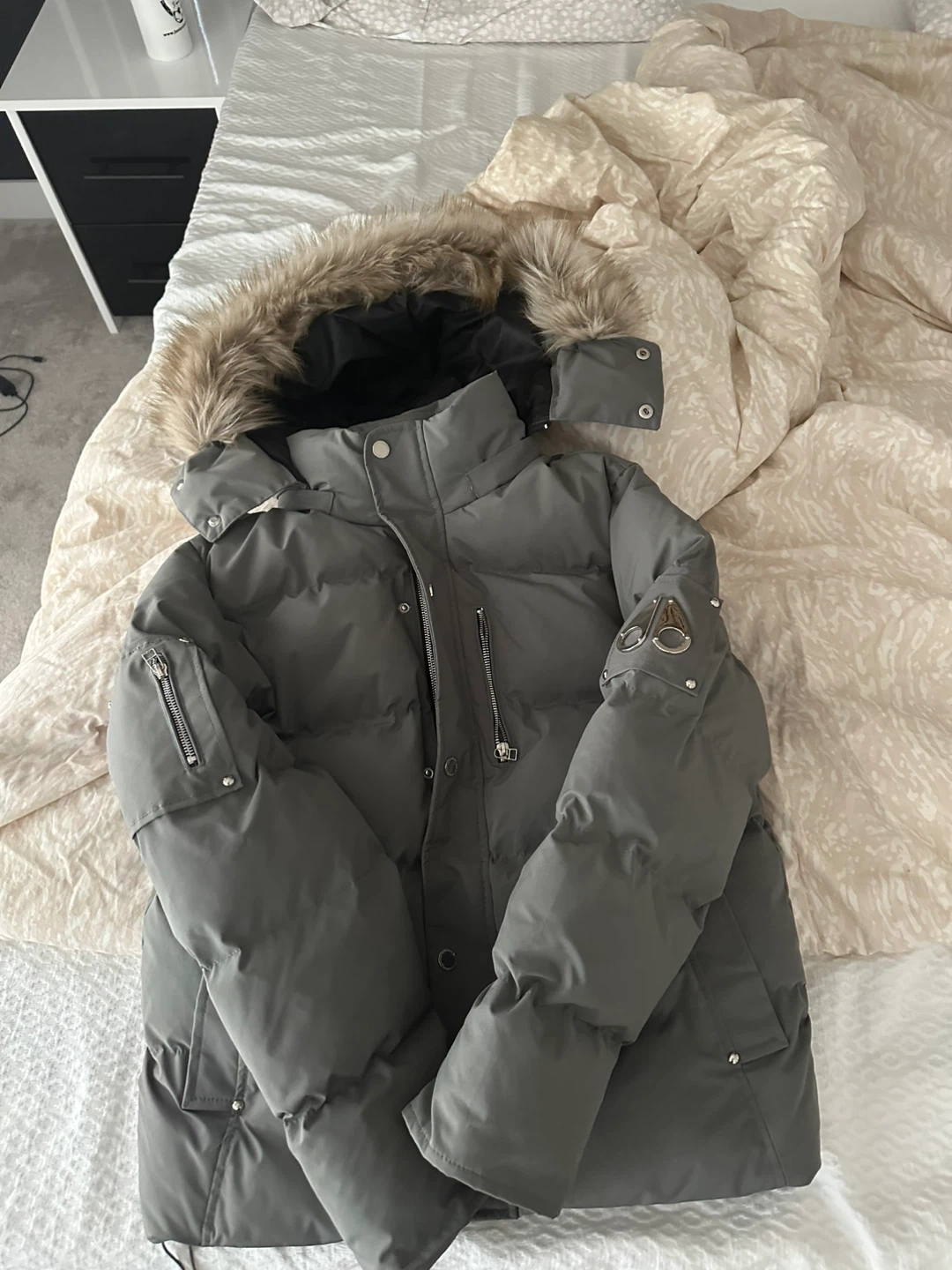Moose Knuckles Down Filled Winter Jacket - Grey, Size L