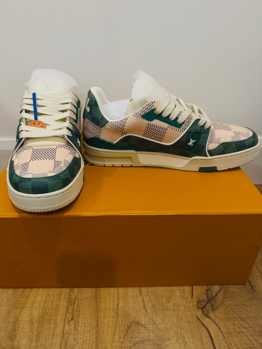 L-V Trainer Sneakers - photo 2