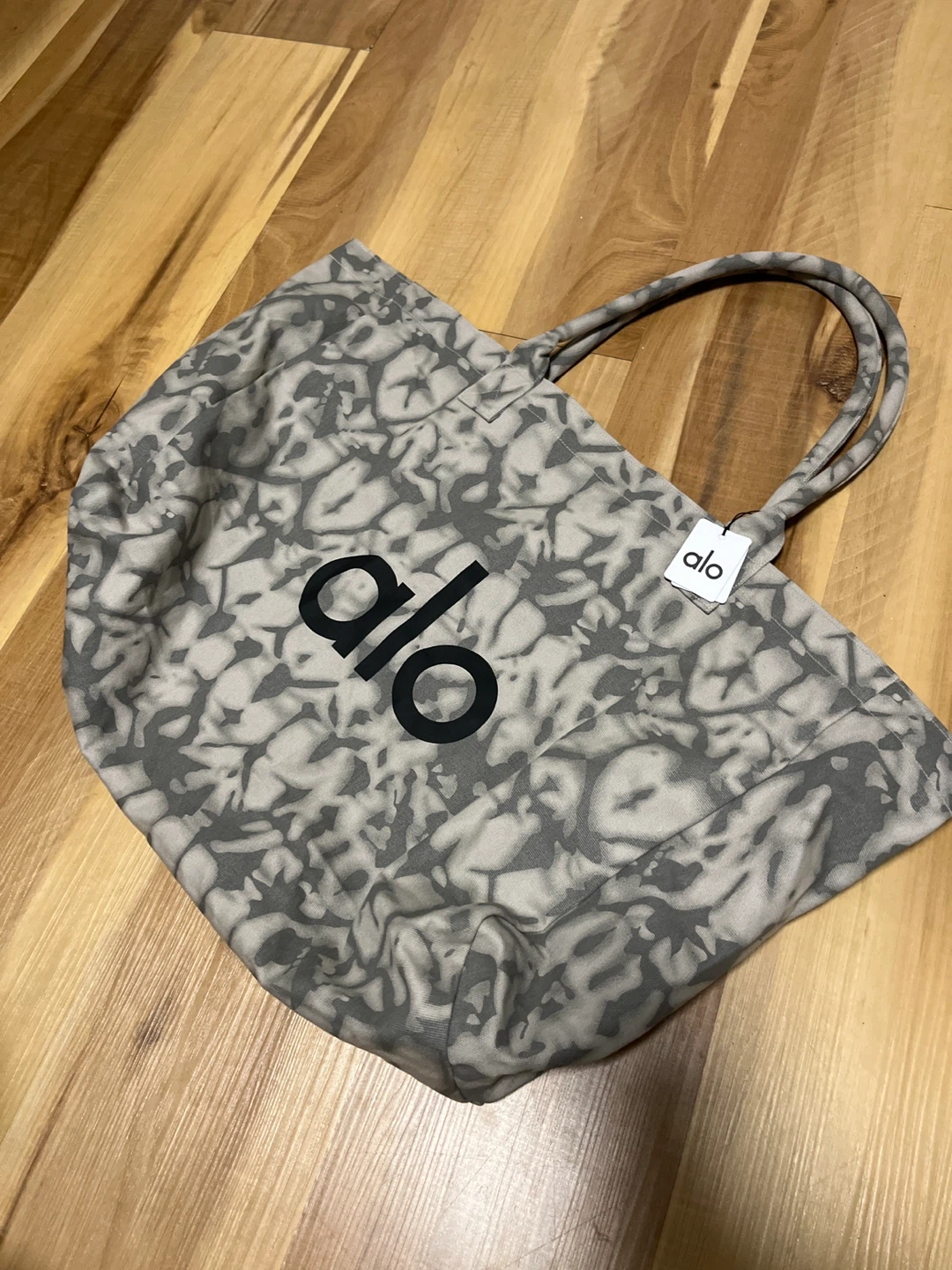 Alo Yoga Grey Batik Tote Bag - One Size