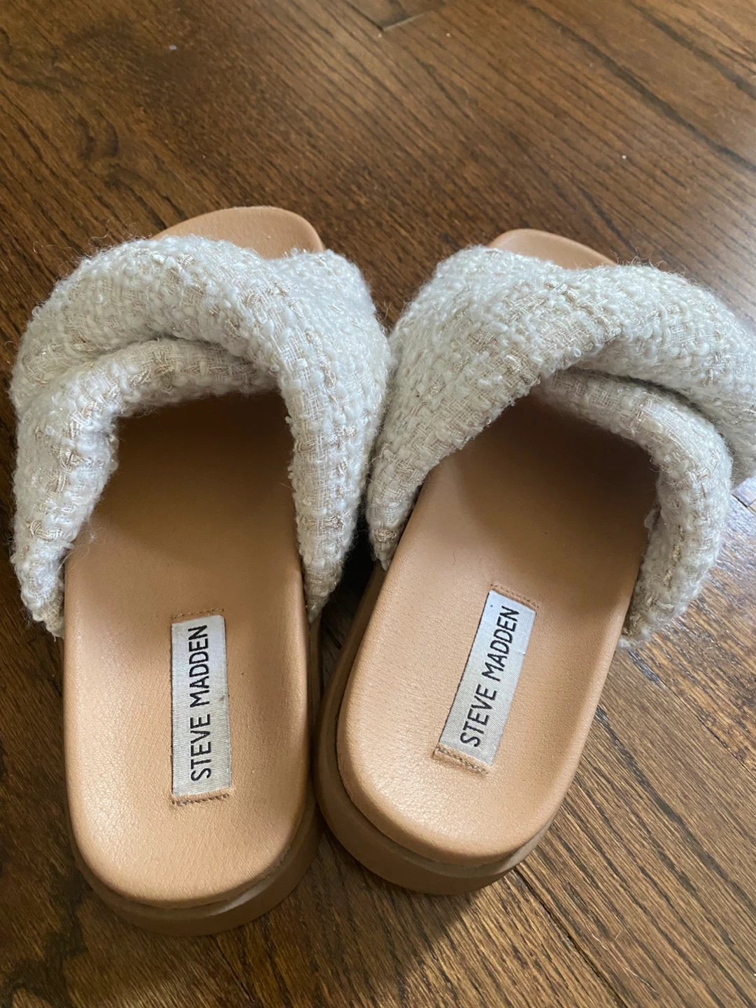 Steve Madden White Twisted Slide Sandals , Size 8 - photo 4