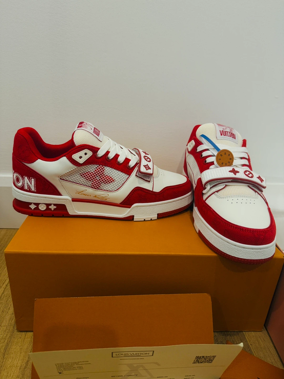 L-V Trainer Sneakers - photo 5