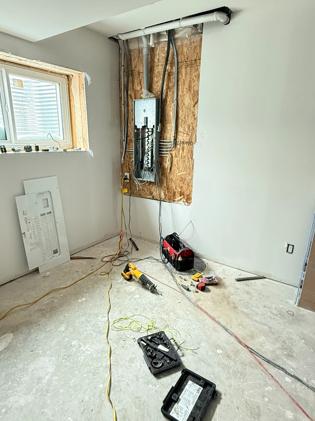 Electrician red seal - photo 3